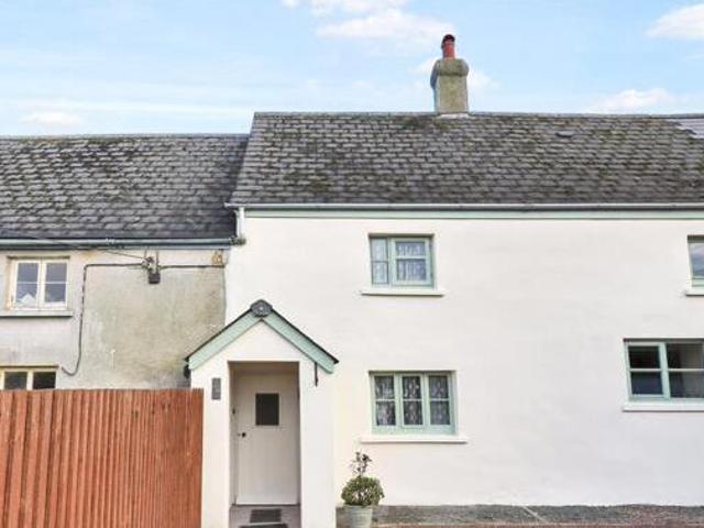 House for sale in Weir Quay, Devon