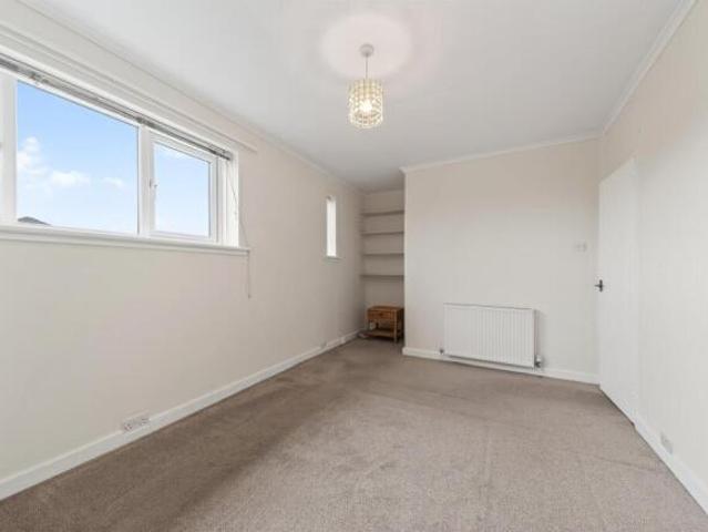 Cottage for sale in Clarkston, Scotland