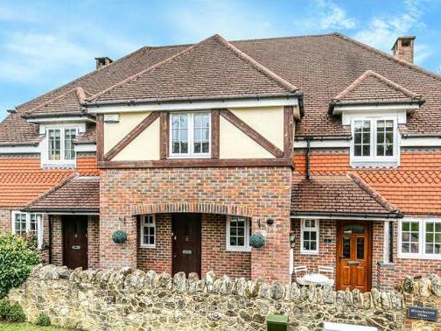 House for sale in Oxted, Hillview