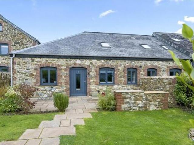 House for sale in Follaton, Strode