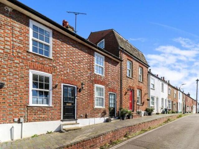 Cottage for sale in St Albans, Five Acres