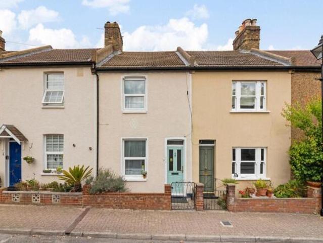 Cottage for sale in Penge, Greater London