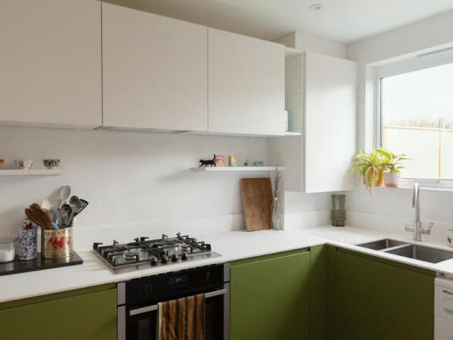 Cottage for sale in Cat Hill