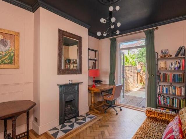 Cottage for sale in Feckenham, City Of Bristol