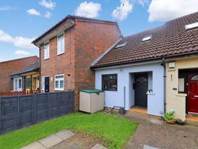 House for sale in Moneyhill, Batchworth