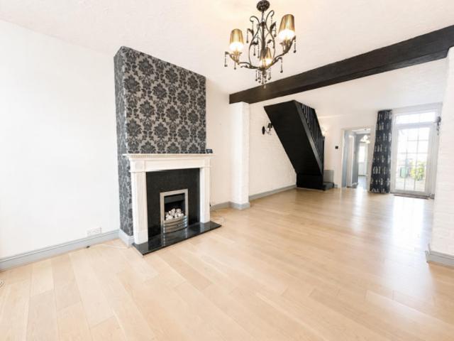 Cottage for sale in North Watford, Watford