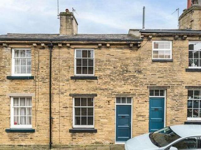 House for sale in Baildon, West Yorkshire