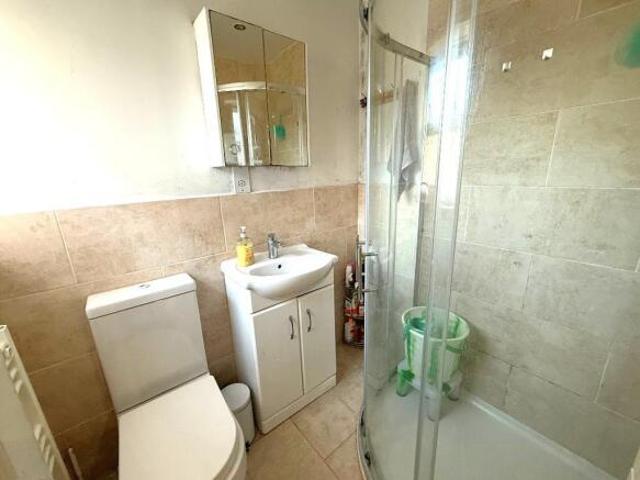 Cottage for sale in Luton