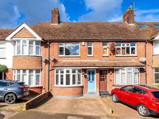 House for sale in Oad Street, Kent