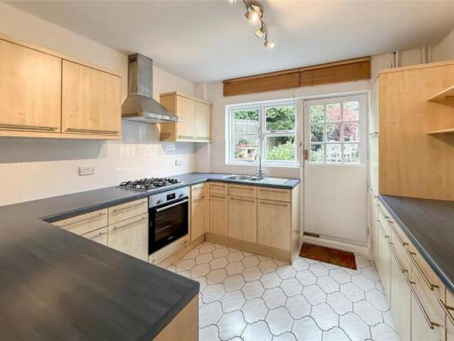 Cottage for sale in St Albans, Five Acres