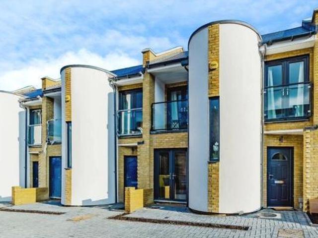 House for sale in Surrey
