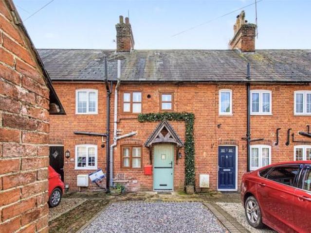 Cottage for sale in Midway, Kent