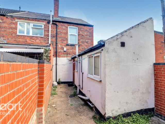 Terraced House for sale in Lincoln