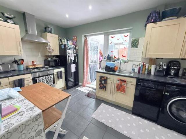 Cottage for sale in Brayford, Lincolnshire