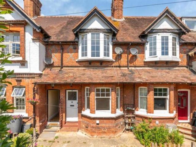 Cottage for sale in Reading