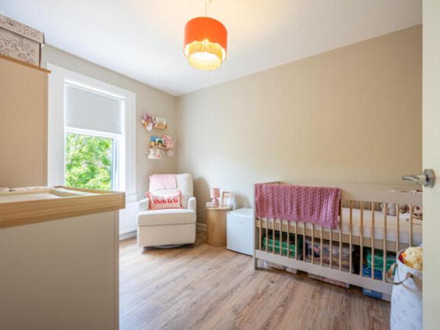 Cottage for sale in Clarkston, Scotland