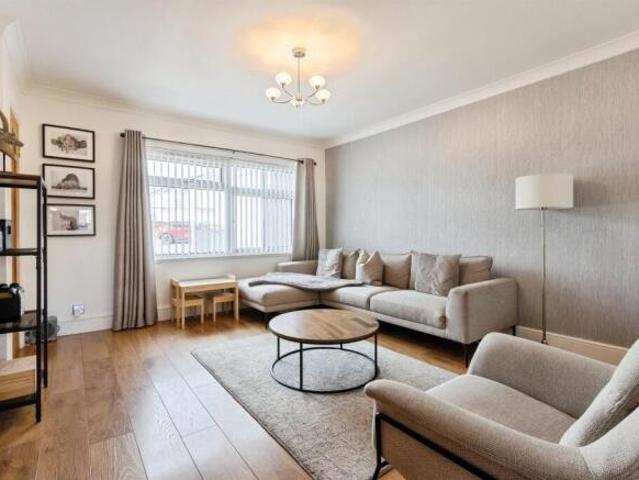 Cottage for sale in Scholes, West Yorkshire