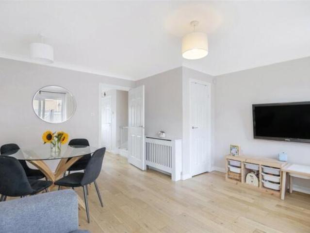 Cottage for sale in Hillend, Scotland