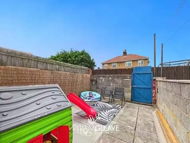 House for sale in Garden City