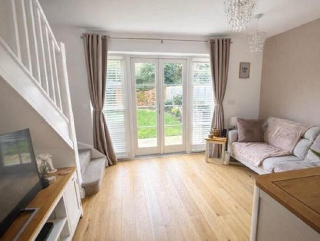 Cottage for sale in Old Stratford, Northamptonshire