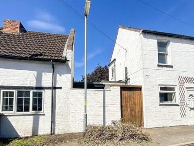 House for sale in Kettlebrook, Staffordshire