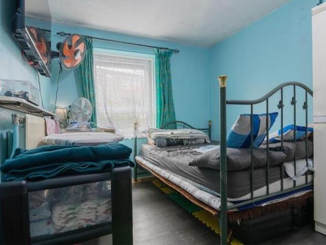 Flat for sale in Highfields, Old Wharf