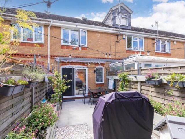 Cottage for sale in Tilbury, Essex