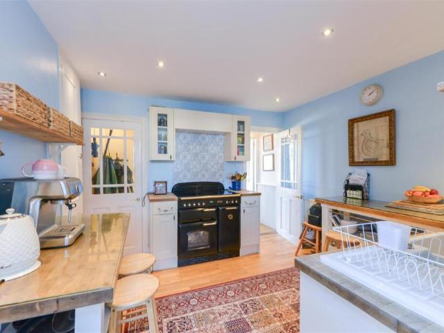 Cottage for sale in Midway, Kent