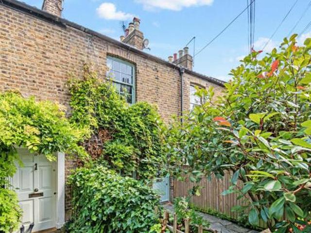 House for sale in Twickenham, Greater London