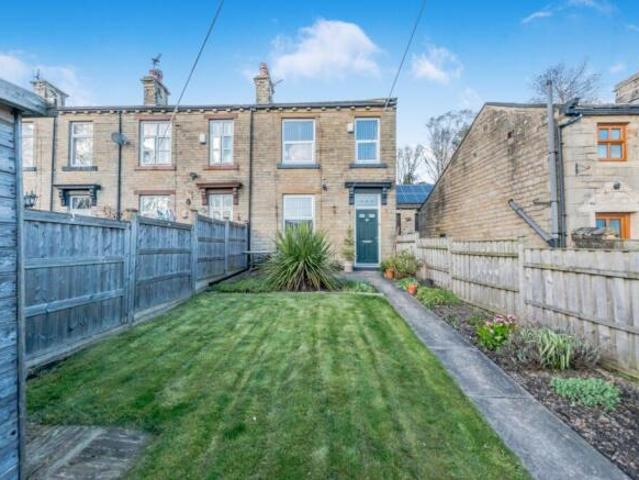 Cottage for sale in Low Moor, West Yorkshire
