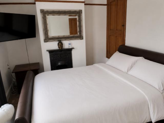 Cottage for sale in Moulsham, Chelmsford