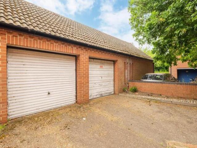 Cottage for sale in Clover Hill, East Bank