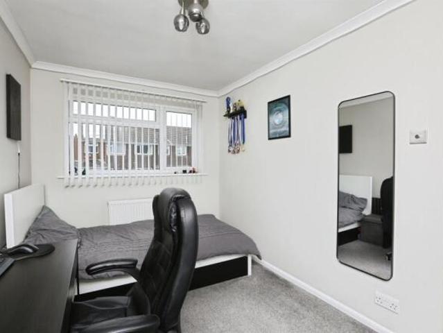 Cottage for sale in Grove Park, Swale