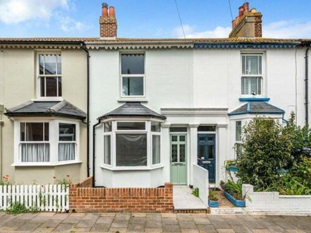 House for sale in Frinton and Walton, Dale Hill