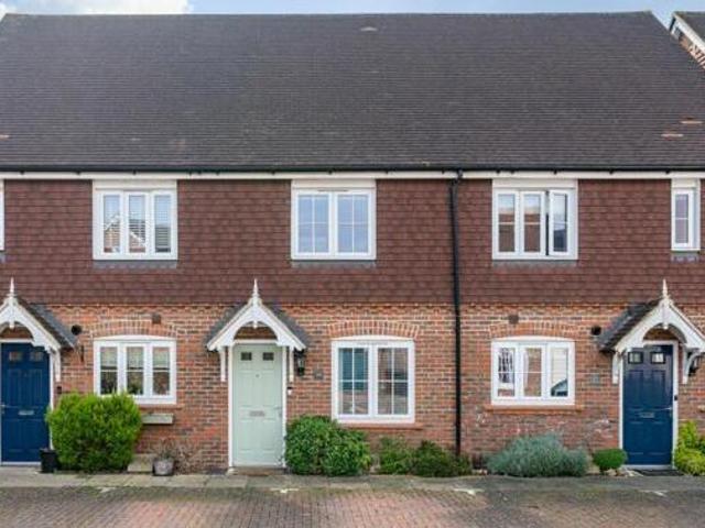 House for sale in Kings Hill, Colliers End