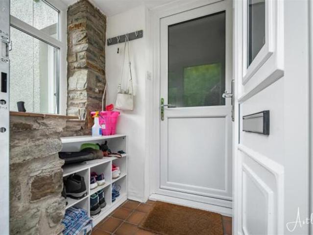 Cottage for sale in Cockett, Wales