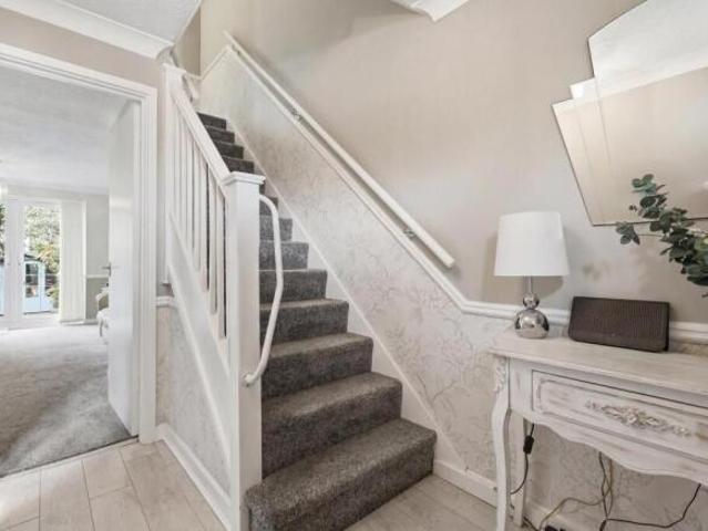 Cottage for sale in Cat Hill