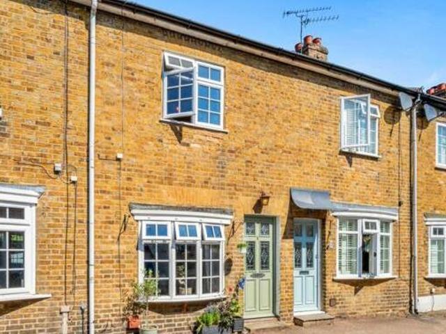 House for sale in Weybridge, Elmbridge