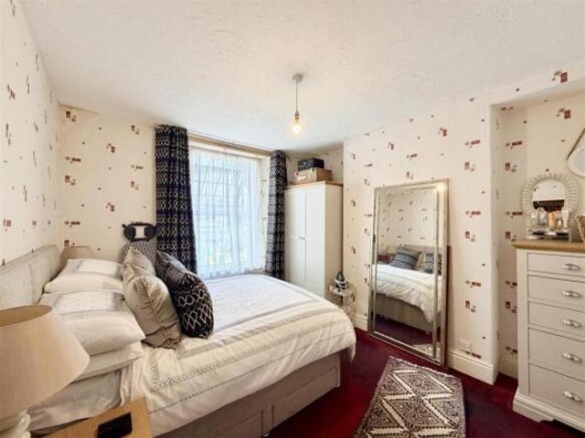 Cottage for sale in Mount Wise