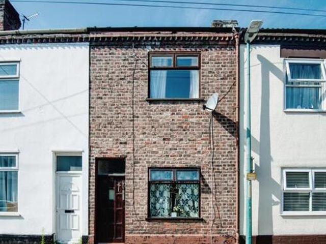 House for sale in Widnes, Liverpool City Region