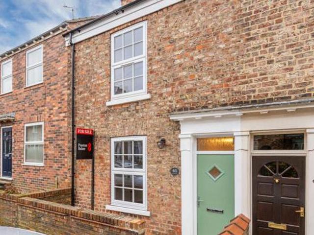 House for sale in High Field, York