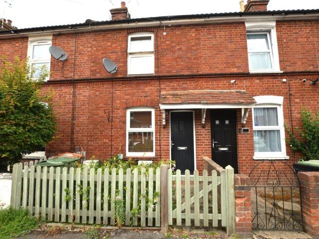 House for rent in Southborough, Sandown Park