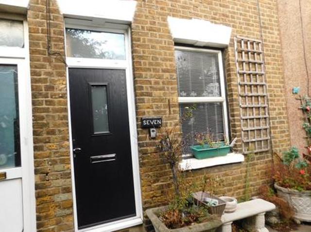 House for rent in Blue Town, Swale