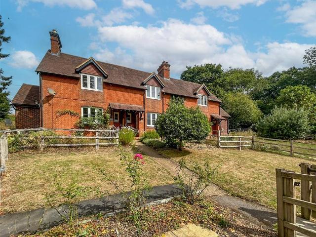 House for rent in Pachesham Park, Surrey