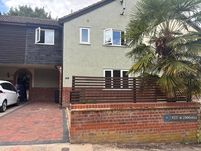 House for rent in Church End, Duton Hill