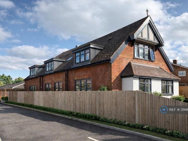 House for rent in Perryfields, West Sussex