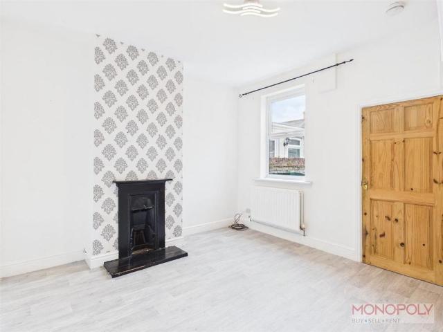 Townhouse for rent in Wrexham, Wales