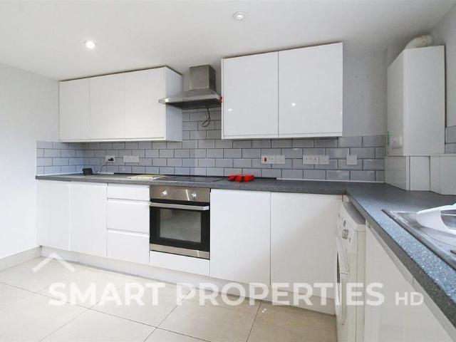 House for rent in Huddersfield, West Yorkshire
