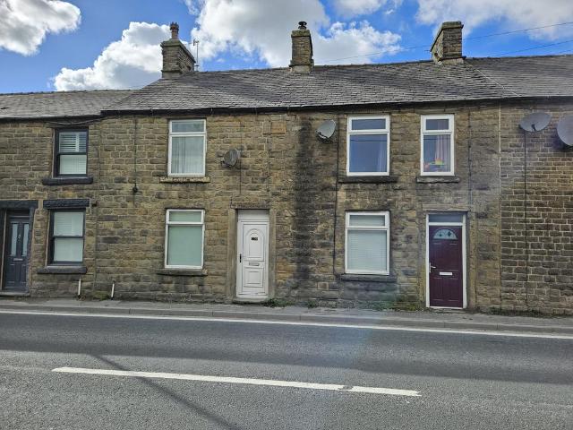House for rent in Charlesworth, East Midlands