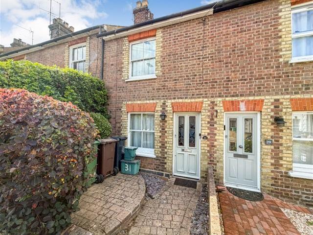House for rent in Hatching Green, Five Acres